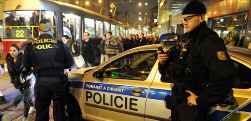 Zásah policie u stanice metra (ilustrační foto).