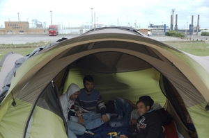 Syrští uprchlíci v Calais.