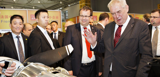 Prezident Miloš Zeman bude na čtyřdenní návštěvě Číny do pondělí.