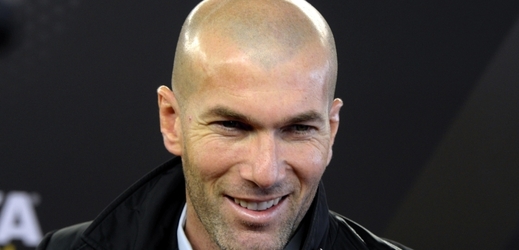 Někdejší nejlepší fotbalista světa Zidane dostal coby kouč tříměsíční zákaz činnosti.