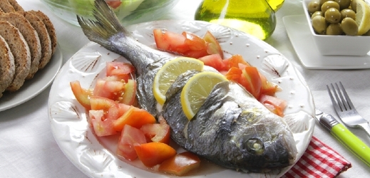 Ryby, zelenina, olivový olej. Takový jídelníček může pomoci vašim ledvinám.