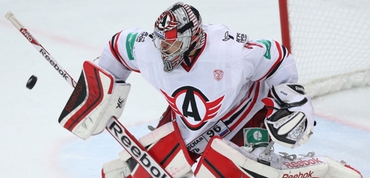 Jakub Kovář vychytal v KHL třetí nulu v sezóně.