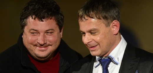 Filip Renč (vpravo) na snímku s dalším vyznamenaným, režisérem Robert Sedláčkem.