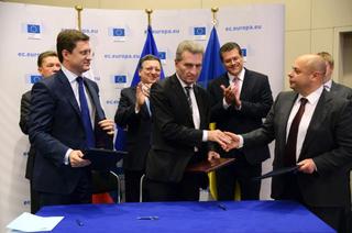Rusko, Ukrajina EU - konec třístranných jednání o plynu. Uprostřed eurokomisař Oettinger.