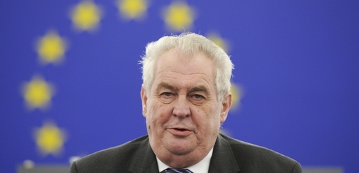 Miloš Zeman sklízí kritiku.