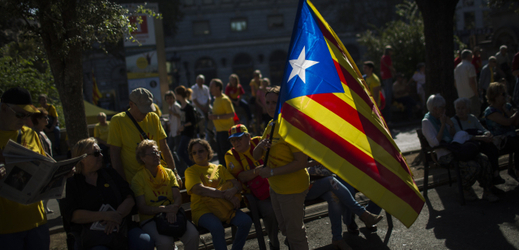 V Katalánsku v posledních týdnech demonstrovaly za nezávislost tisíce lidí.