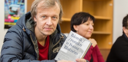 Spisovatel Martin Reiner s vítěznou knihou.