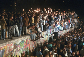 Pád Berlínské zdi.
