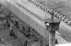 Archivní snímek Berlínské zdi.