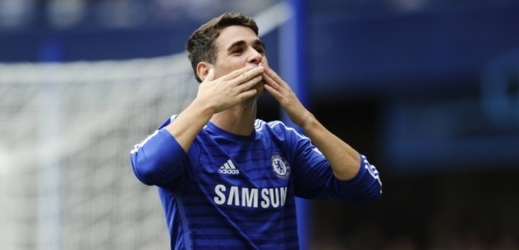 Brazilský záložník ve službách Chelsea Oscar.