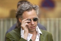 Bob Geldof pomáhá s bojem proti ebole v Africe
