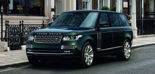Speciální zelená barva zdobí nejluxusnější Range Rover.