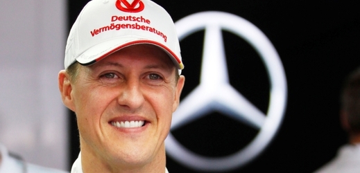Rodina Michaela Schumachera stále věří, že se bývalý pilot formule 1 dokáže zotavit z vážného zranění hlavy.