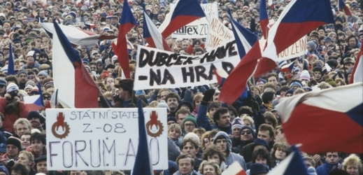 Demonstrace na archivním snímku z roku 1989.
