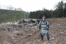 Následky výbuchu muničního skladu ve Vrběticích na Zlínsku.