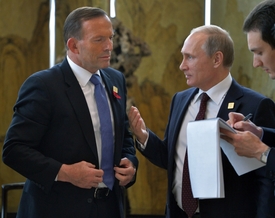 Putin s Abbottem na summitu Rady pro ekonomickou spolupráci Asie a Tichomoří (APEC) v Pekingu.