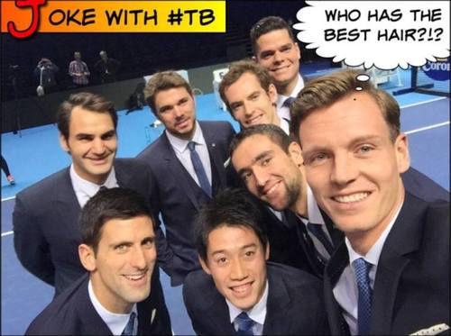 Selfie Tomáše Berdycha se zbytkem tenistů na Turnaji mistrů.