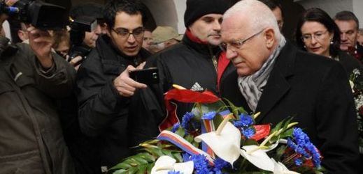 Václav Klaus při 22. výročí sametové revoluce.