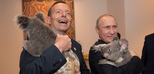 Australský premiér Tony Abbott s Vladimirem Putinem.