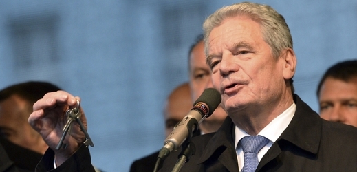 Německý prezident Joachim Gauck při akci na Albertově v Praze.