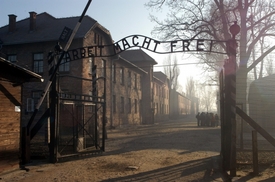 Připomenutí holokaustu chystají Poláci přímo v Osvětimi.