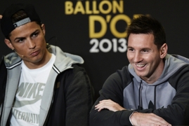 Cristiano Ronaldo (vlevo) a Lionel Messi.