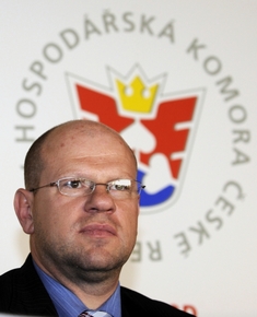 Petr Kužel býval prezidentem Hospodářské komory.