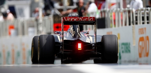 Romain Grosjean na Lotusu.