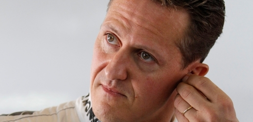 Michael Schumacher se zotavuje ze svého těžkého zranění.