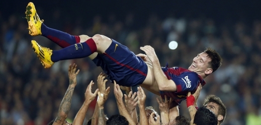 Lionl Messi je spoluhráči vynášen do nebe.