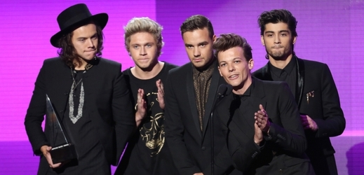 Skupina One Direction na předávání ceny.