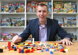 Cornelis Versluis vede kladenskou továrnu firmy Lego od ledna.