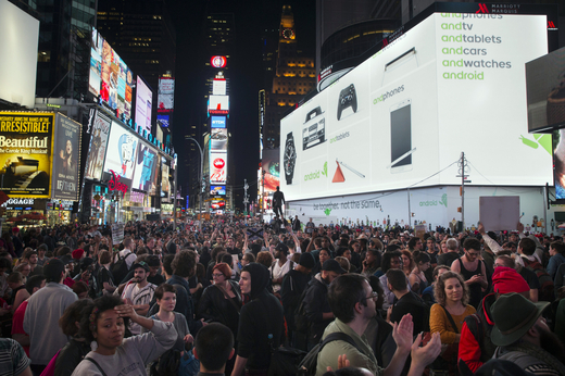 Protesty na Times Square v New Yorku.