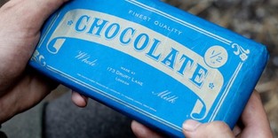 Čokoládu z reklamy Sainsbury opravdu prodává.