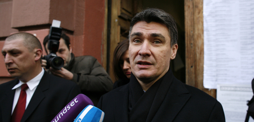 Zoran Milanović je nespokojený s reakcemi vlády v Bělehradě na propuštění četnického vůdce Vojislava Šešelje.