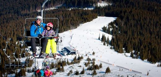 Největší slovenský skiareál v Jasné pod horou Chopok v Nízkých Tatrách.