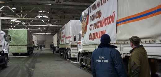 Ruský konvoj humanitární pomoci připravený odjet na Ukrajinu.