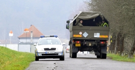 Z muničního skladu ve Vrběticích se ozvalo několik desítek detonací.