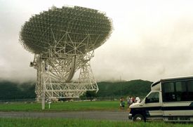 Nejcitlivější radioteleskop na světě je 150 metrů vysoký, ve dne i v noci zachycuje signály z vesmíru.