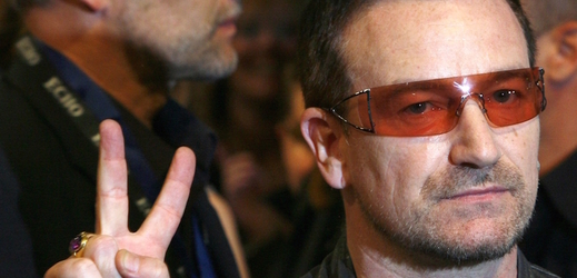 Frontman kapely U2 Bono Vox.
