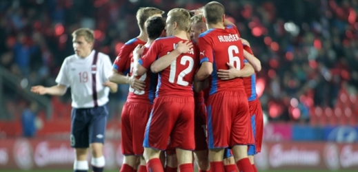 Fotbalová reprezentace se s Lotyšskem utká v Edenu.