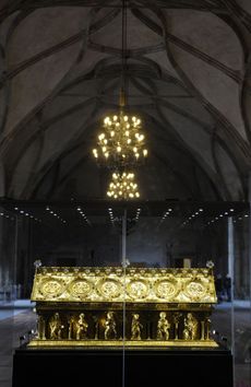 Relikviář sv. maura byl v roce 2011 vystaven v pražském Vladislavském sále.