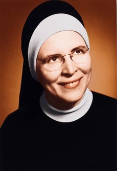 Sestra Vojtěcha Hasmandová.