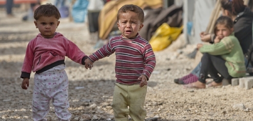 Kurdské děti v uprchlickém táboře.