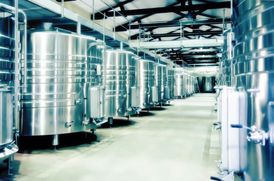 Školením vína je označován technologický postup používaný při výrobě vína.