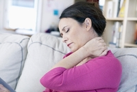 Artróza může postihnout i krční obratle.
