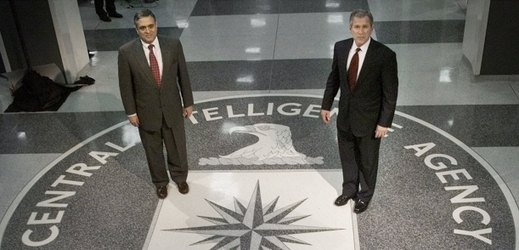 Americký exprezident George Bush (vpravo) v roce 2001 s tehdejším šéfem CIA Georgem Tenetem.