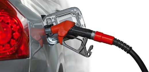 Ceny pohonných hmot v Česku klesly o více než padesát haléřů (ilustrační foto).
