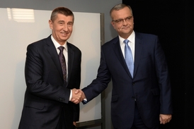 Ministr financí Andrej Babiš (vlevo) a bývalý ministr financí Miroslav Kalousek byli 29. června v Praze hosty diskusního pořadu České televize Otázky Václava Moravce.