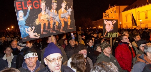 Protest v Budapešti proti korupci (ilustrační foto ze začátku prosince 2014).